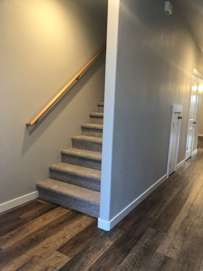 Photo - 3 Bedroom 2.5 Bath with Attached Garage Unidad 820