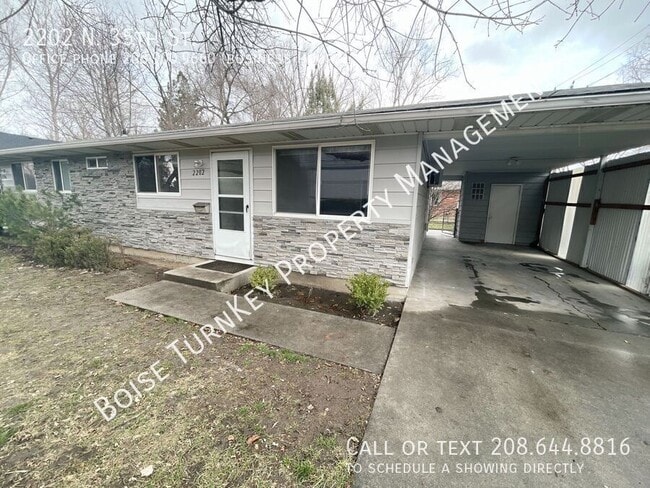 Building Photo - 2202 N 35th St