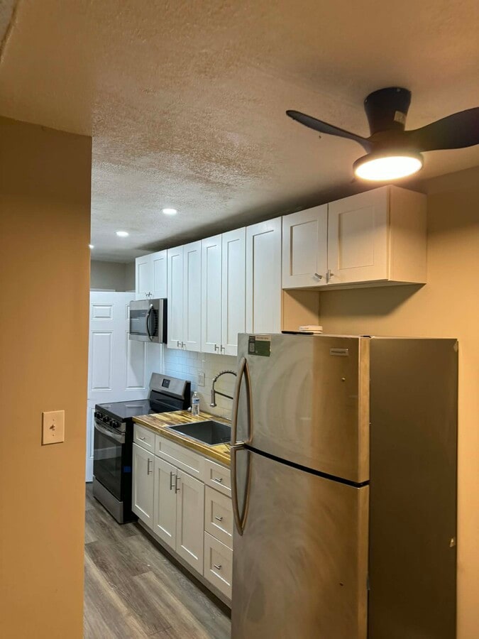 Photo - 233 W Madison St Unit 10