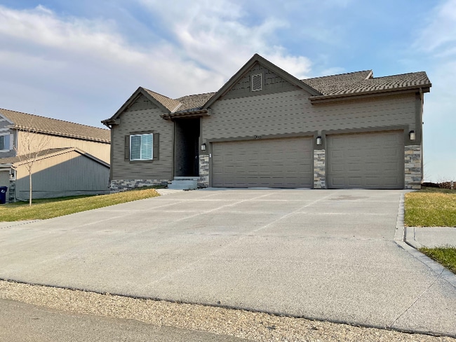 Photo - 1909 Hummingbird Dr