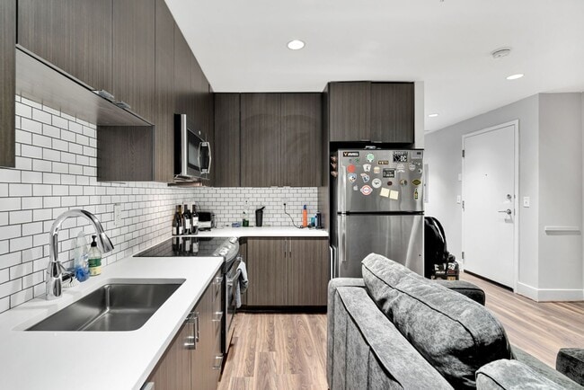 Photo - 1111 Orren St NE Unit 100