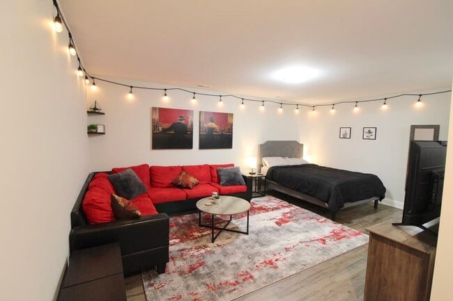 Photo - 2222 Deyerle Ave