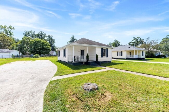 Photo - 1525 Perfection Ave