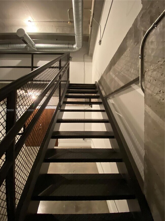 Photo - 1749 NE Miami Ct Unidad 505