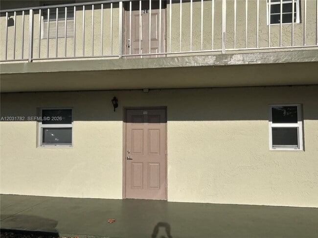 Building Photo - 609 S State Road 7 Unit 1 Bedroom Condo for Rent