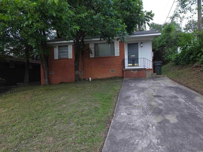 Photo - 123 N Jackson St House