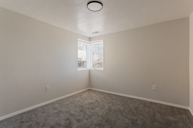 Photo - 5002 La Cienega St NW