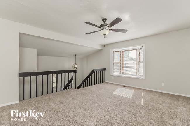 Photo - 2273 Farnsworth Dr