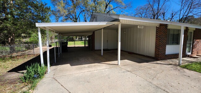 Photo - 3 Bedroom Home in North Columbus, GA