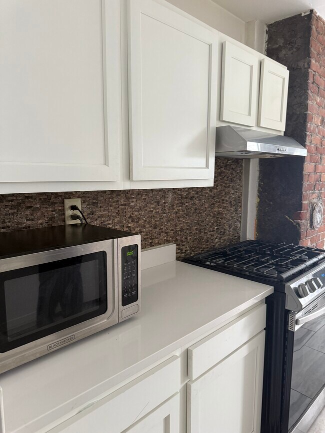 Photo - 15 Centervale Park Unit #1