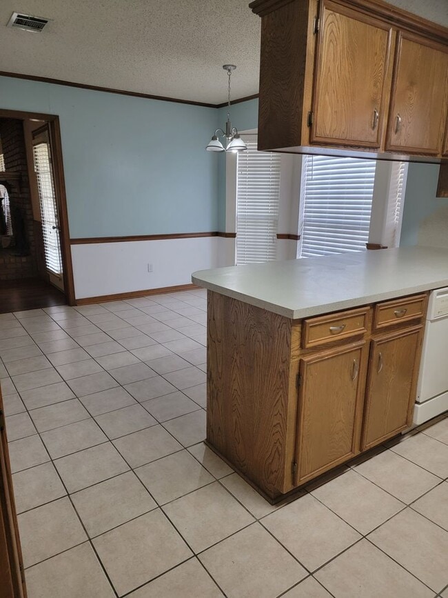 Photo - South Bossier 3 Bedroom 2 Bathroom **$300 OFF 1ST MONTH SPECIAL