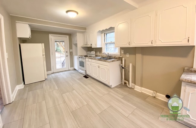 Photo - 22 Springfield Ave