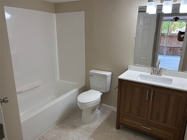 Photo - 4645 Wild Indigo St Unit 366