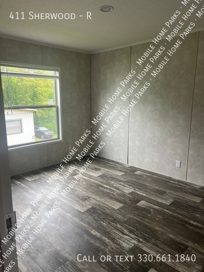 Photo - 411 Sherwood-R
