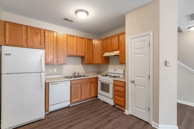 Photo - 5110 Neuse Commons Ln