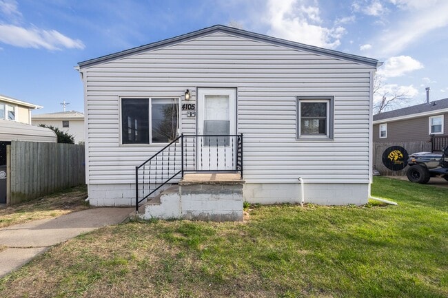 Photo - Renovated 1-Bedroom Home with Spacious Backyard & Washer/Dryer