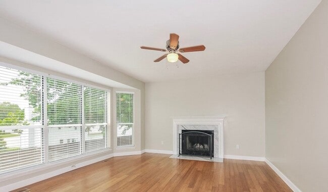 Photo - 125 Royallsprings Pkwy