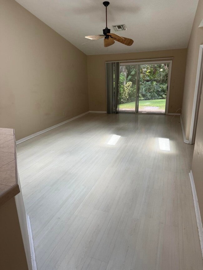 Photo - 1927 Sixty Oaks Ln
