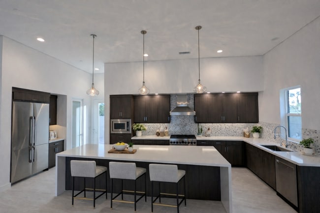 Building Photo - 3402 Ambassador Dr