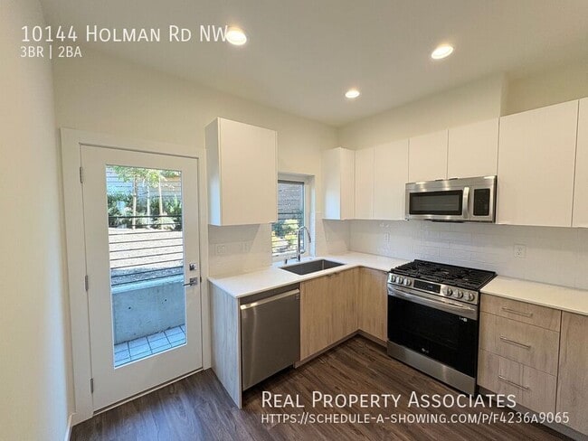 Photo - 10144 Holman Rd NW