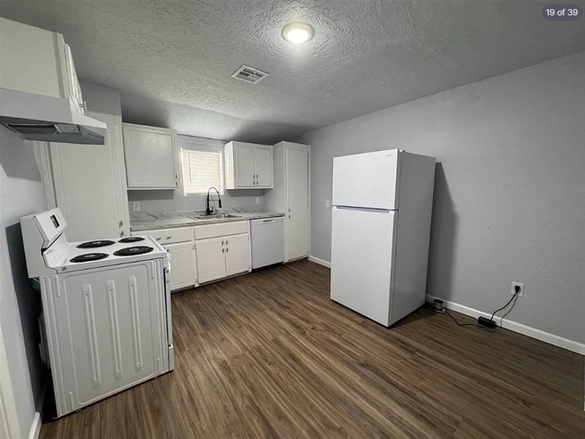 Photo - 1212 NW Dearborn Ave