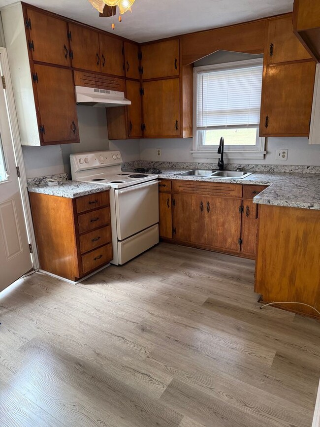 Photo - 2 Bed / 1 Bath