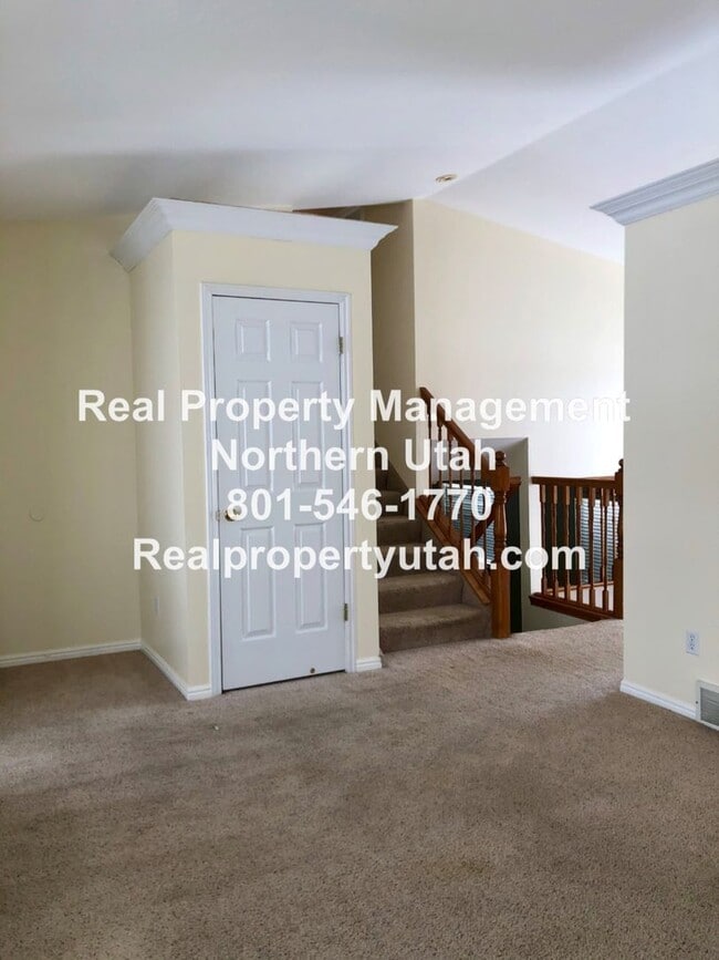 Photo - 4 Bedroom 2.5 Bathroom House In Layton Ava...