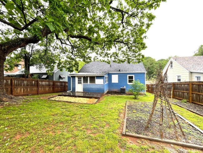 Photo - 4607 Fairmont Ave
