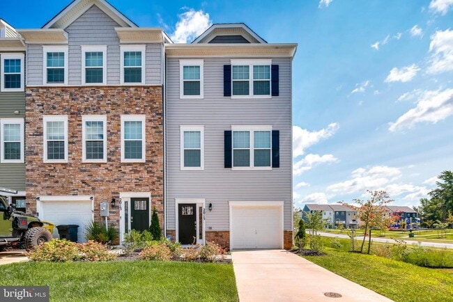 Photo - 2015 Thornbrook Wy Townhome
