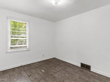 Photo - 566 Sunshine Ave