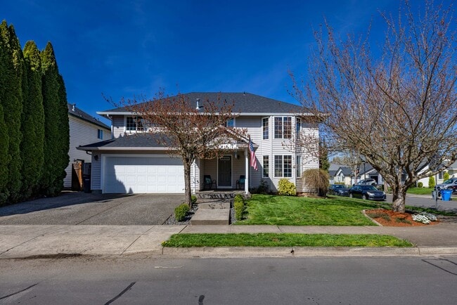 Photo - 5 Bedroom home, 2488sf with Central Air. Fenced Yard