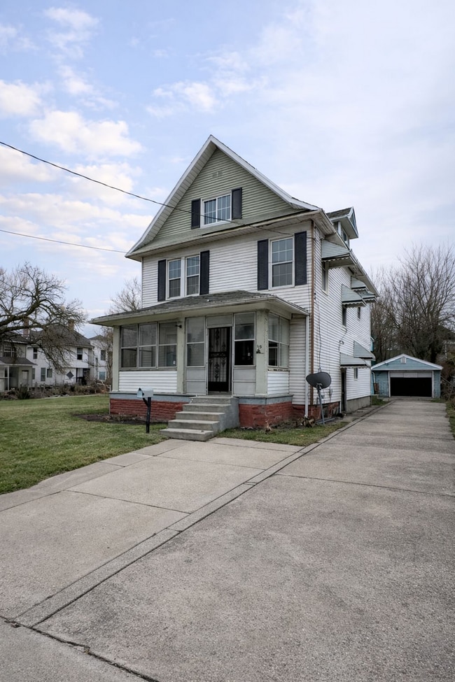 Building Photo - 119 Winthrop St