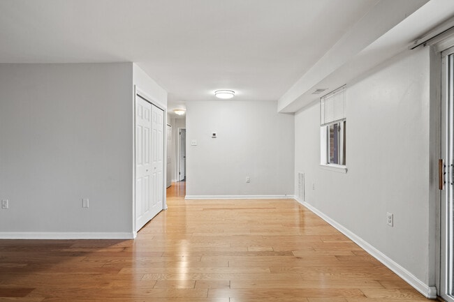 Photo - 203 Victor Pkwy Townhome