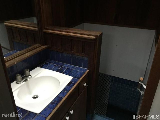 Photo - 131 Wilmot St