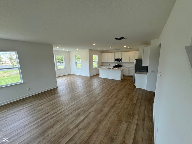 Photo - 1124 Tansley Ln