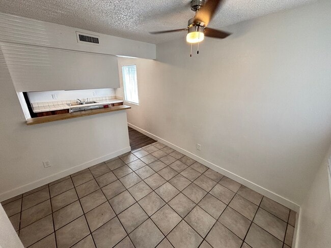 Photo - 2036 Crawford St Unit 1