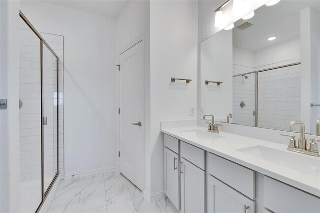 Photo - 148 Hartson Dr