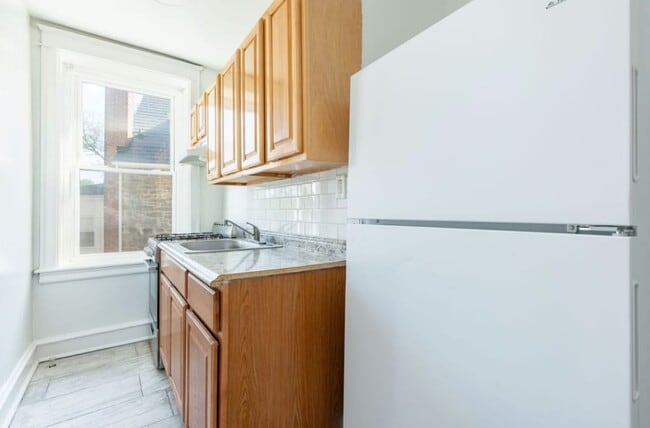 Photo - 2215 N 51st St