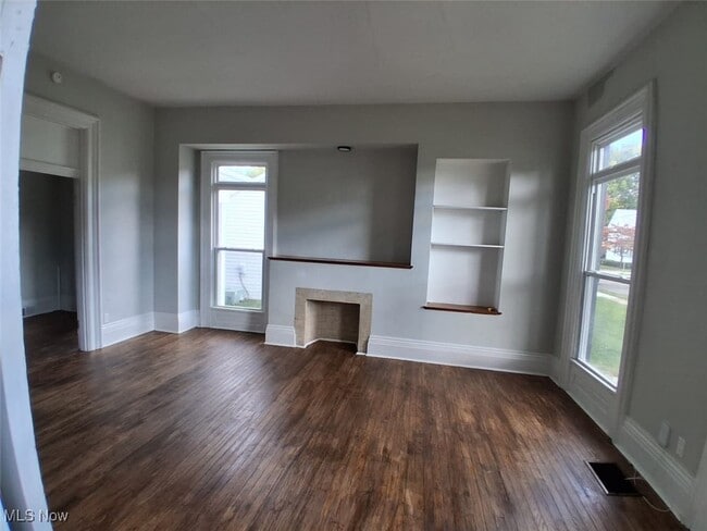 Photo - 185 Columbus St