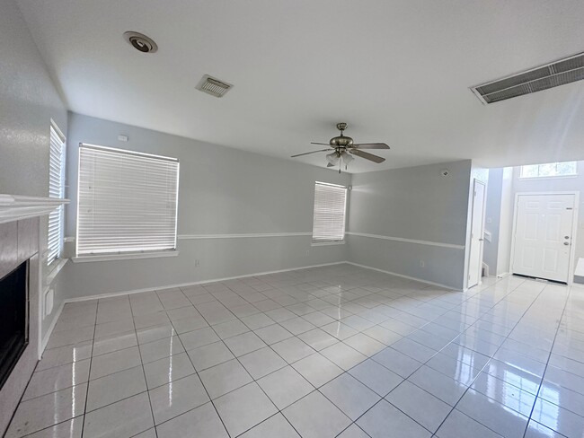 15522 Baxter Ave