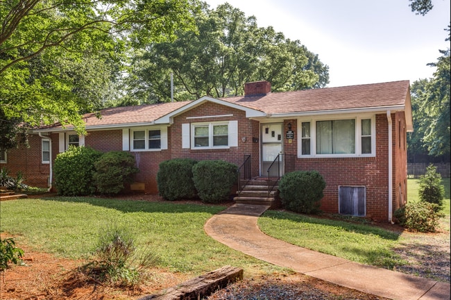Building Photo - 146 Rosedale Cir Rental
