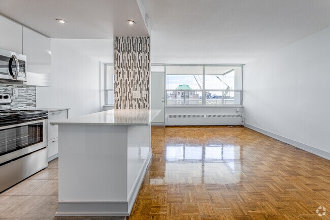 1BR, 1BA - 669SF - Living Room/Kitchen - 45 Balliol Street