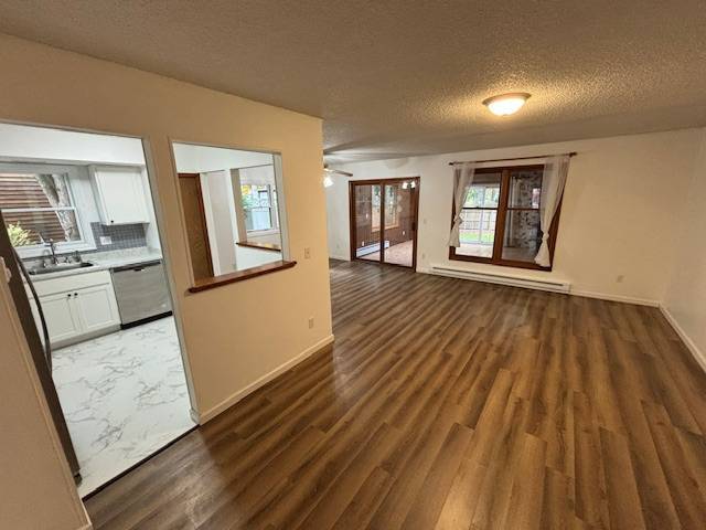 Photo - 37 Brenden Ct