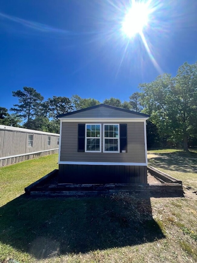 Photo - NEW LISTING!!