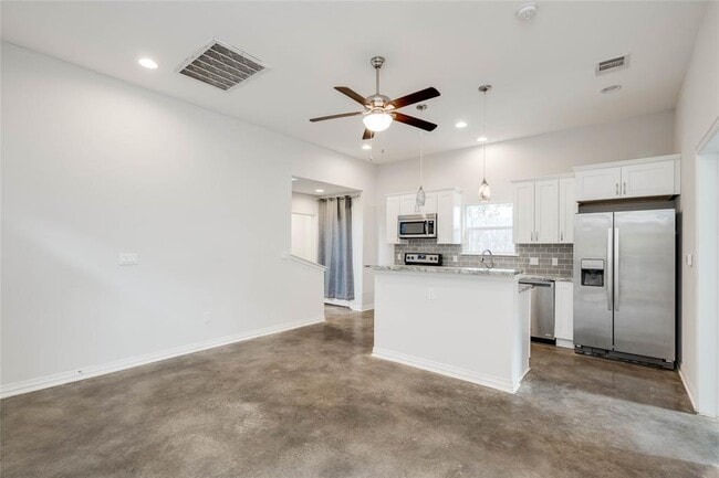 Photo - 811 Gunter St