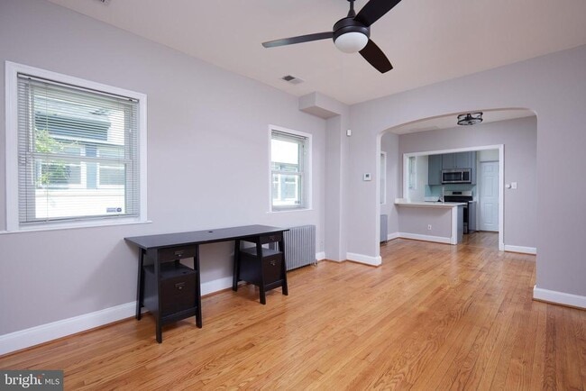 Photo - 2208 S St NE