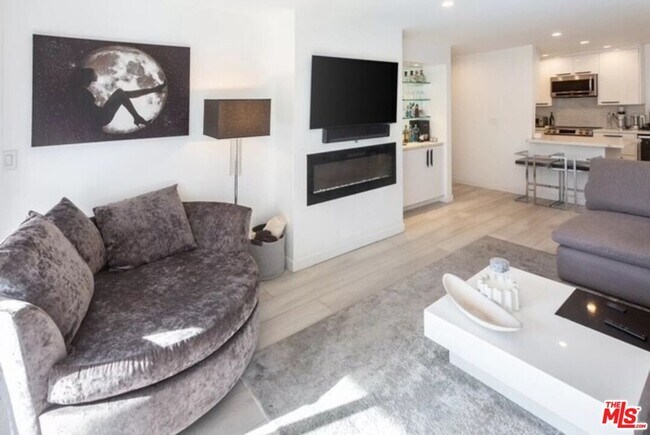 Photo - 8535 W Knl Dr Unidad 212