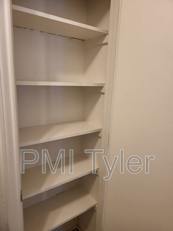 Photo - 16124 Shoshone Dr