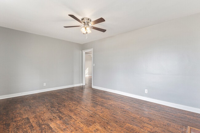 Photo - 701 9th Ave S