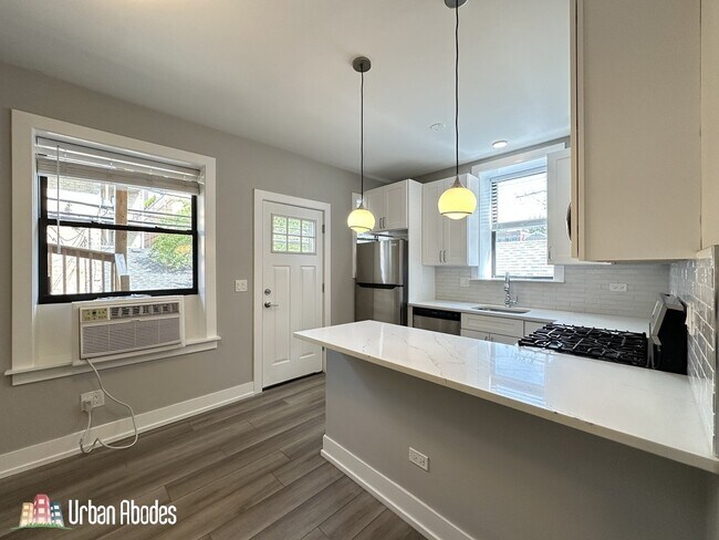 Photo - 3937 N Janssen Ave Unit A09C